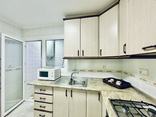Piso en alquiler en Ensanche - Diputación en Alicante