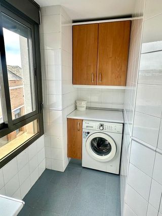 Piso en alquiler en Doctor Barraquer - G. Renfe - Policlínico en Sevilla