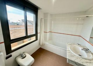 Piso en alquiler en Doctor Barraquer - G. Renfe - Policlínico en Sevilla