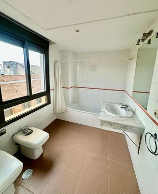 Piso en alquiler en Doctor Barraquer - G. Renfe - Policlínico en Sevilla