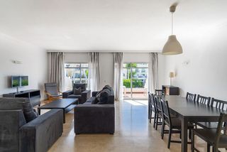 Piso en alquiler en Los Naranjos - Las Brisas en Marbella