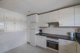 Piso en alquiler en Los Naranjos - Las Brisas en Marbella