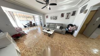 Piso en venta en Juan XXIII en Alicante