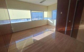 Oficina en venta en La Buhaira en Sevilla