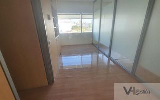 Oficina en venta en La Buhaira en Sevilla