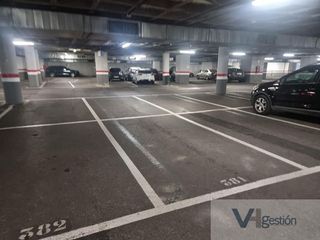 Oficina en venta en La Buhaira en Sevilla