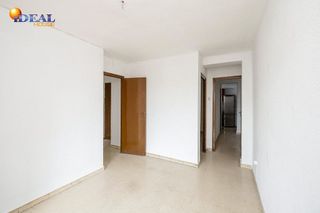 Piso en venta en Barrio de Zaidín en Granada