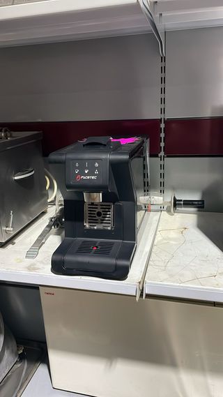 Máquina de café de cápsulas Facotec