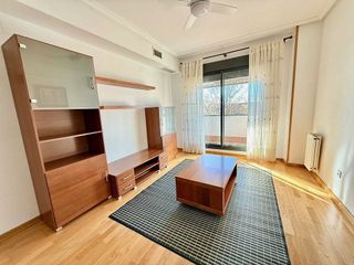 Piso en alquiler en Prado de Somosaguas en Pozuelo de Alarcón