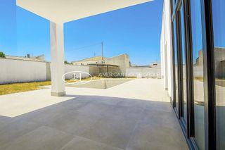 Chalet en venta en La Banda - Campo de Fútbol en Chiclana de la Frontera