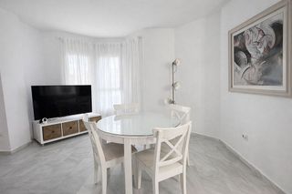 Piso en alquiler en Los Naranjos - Las Brisas en Marbella