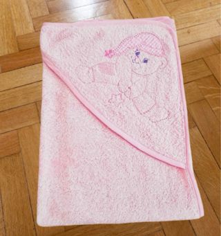 Accappatoio a triangolo neonato