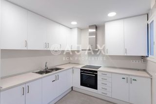 Oficina en alquiler en Les Tres Torres en Barcelona