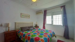 Casa adosada en venta en La Siesta - El Salado - Torreta en Torrevieja