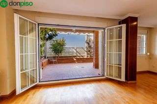 Casa adosada en venta en Bola de Oro - Serrallo en Granada