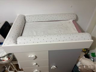 Cómoda infantil con armario y cambiador