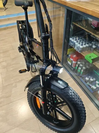 Bicicleta eléctrica Engwe doble suspensión