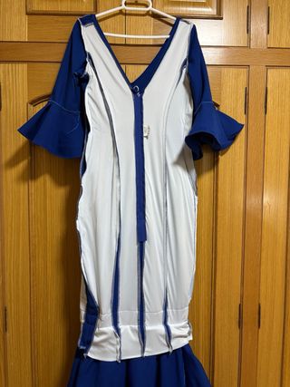 Traje Flamenca/gitana Azul Eléctrico talla 36