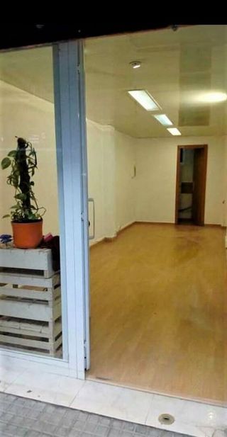 Local comercial en venta en Gavarra en Cornellà de Llobregat