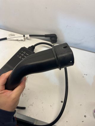 Cargador vehículos eléctricos Aptiv Grupo PSA