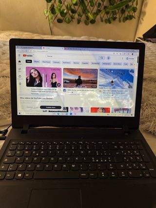 Portátil Lenovo Negro