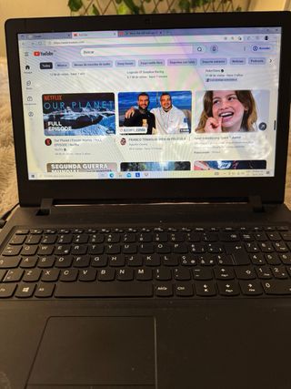 Portátil Lenovo Negro