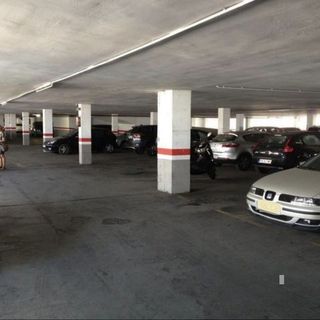 Garaje en venta en Gavarra en Cornellà de Llobregat