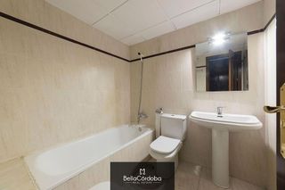 Piso en alquiler en Huerta de la Reina - Trassierra en Córdoba