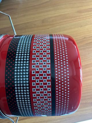 Pentola vintage decorata