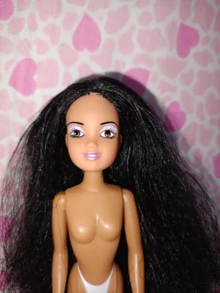 Muñeca clon Jasmine