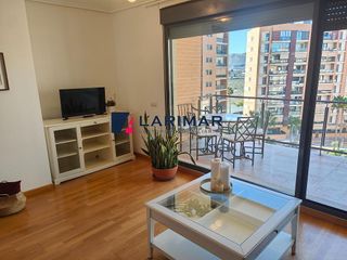 Piso en alquiler en Paus - Poligono San Blas en Alicante