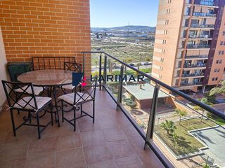 Piso en alquiler en Paus - Poligono San Blas en Alicante