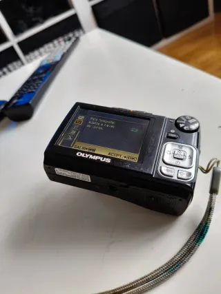 Cámara Digital Olympus FE-310 Negra