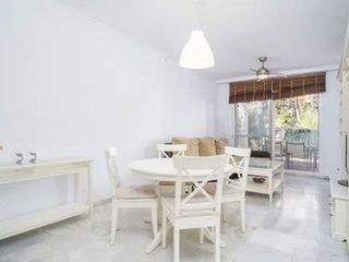 Piso en alquiler en Los Naranjos - Las Brisas en Marbella