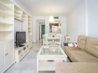 Piso en alquiler en Los Naranjos - Las Brisas en Marbella