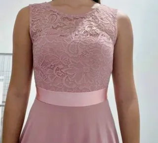 Vestido rosa palo encaje y satén. 14 años
