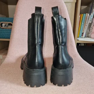 Botas Chelsea Negras Nuevas