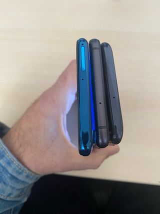Lotti di 3 cellulari: 2 Huawei e 1 Samsung