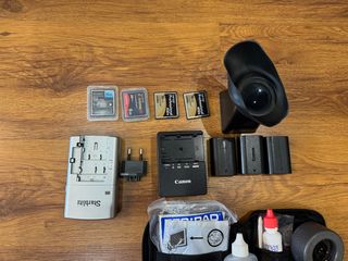 Canon EOS 5D Mark II + Lente 24-105mm + Accesorios