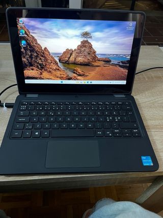 Portátil Dell Latitude 3120 Intel Con cargador