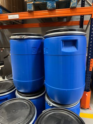 Bidones azules 60L