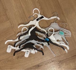 Lote de perchas infantiles - regalo