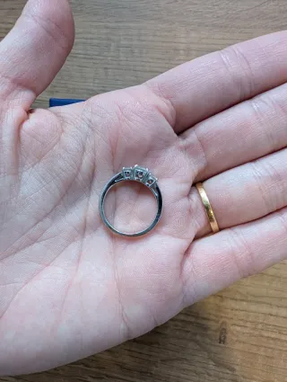 Anillo Swarovski Talla 52 Brillantes