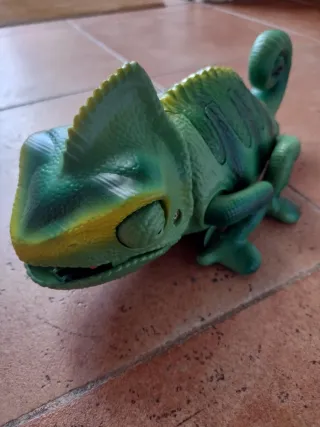 Juguete Camaleón RC con Accesorios