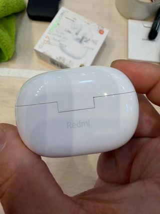 Xiaomi Buds 4 Pro Blancos, sonido un lado suave