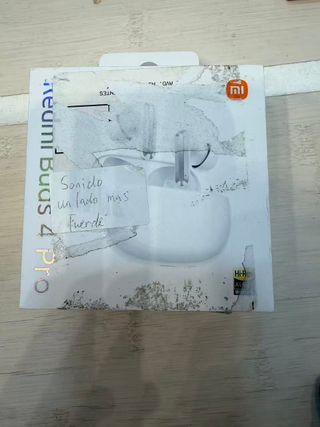 Xiaomi Buds 4 Pro Blancos, sonido un lado suave