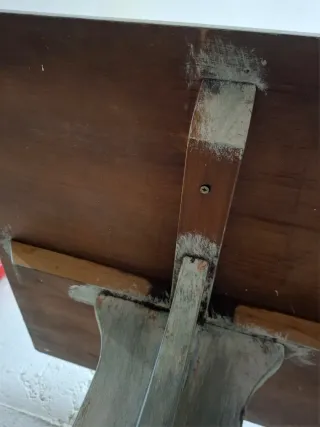 Oferta Juego de 2 mesas de madera 15€cada una