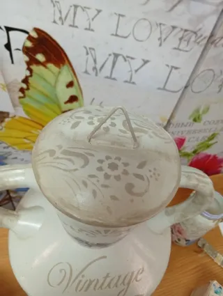 Cántaro metal decorado estilo vintage