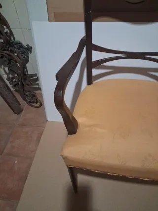 Sillón Modernista Madera y Tela