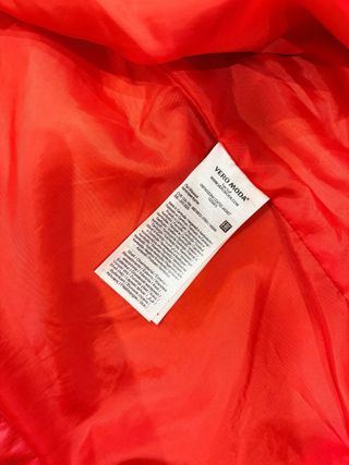 Chaqueta efecto piel roja